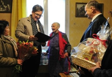 Delegacja samorządowa z życzeniami u najstarszych Mieszkańców Tylmanowej