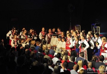 Zespoły regionalne z Ochotnicy Dolnej w roli supportu przed koncertem Zakopower