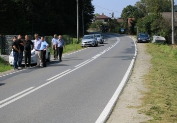 Nowe chodniki, poprawa bezpieczeństwa pieszych w Gminie Ochotnica Dolna