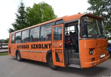 Dodatkowy kurs szkolnego busa