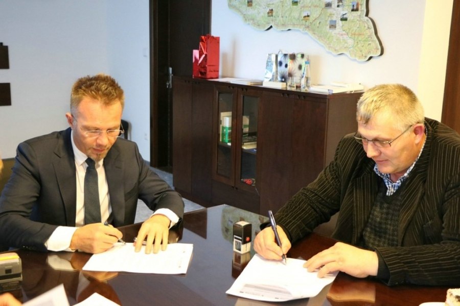 Podpisanie umowy partnerskiej z Leśnicą