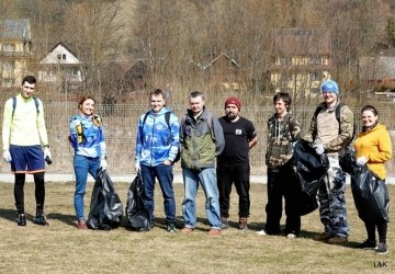 Odbyło się pierwsze wiosenne sprzątanie w Gorcach
