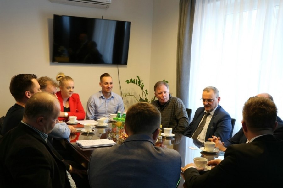 Spotkanie dotyczące budowy gazociągu w Tylmanowej